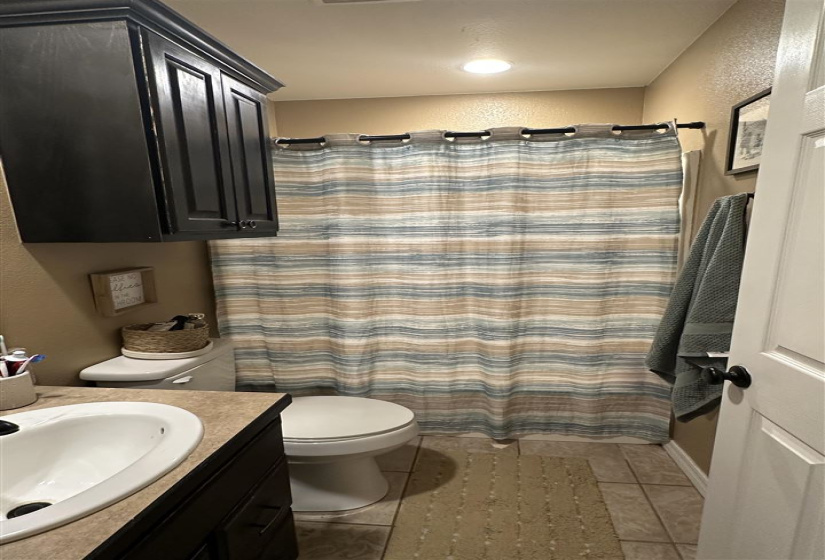 4 Bedrooms Bedrooms, 0 ,2 BathroomsBathrooms,Residential,Single Family,Deanna,2,133315