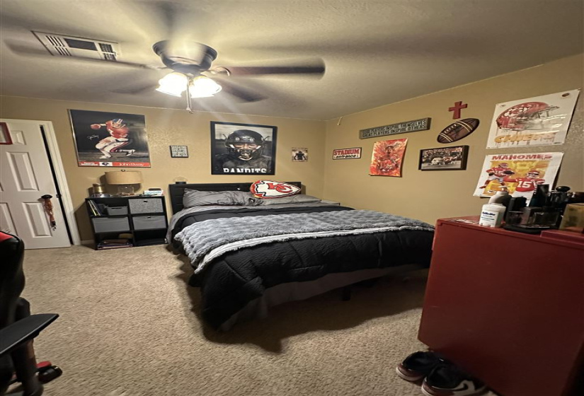 4 Bedrooms Bedrooms, 0 ,2 BathroomsBathrooms,Residential,Single Family,Deanna,2,133315