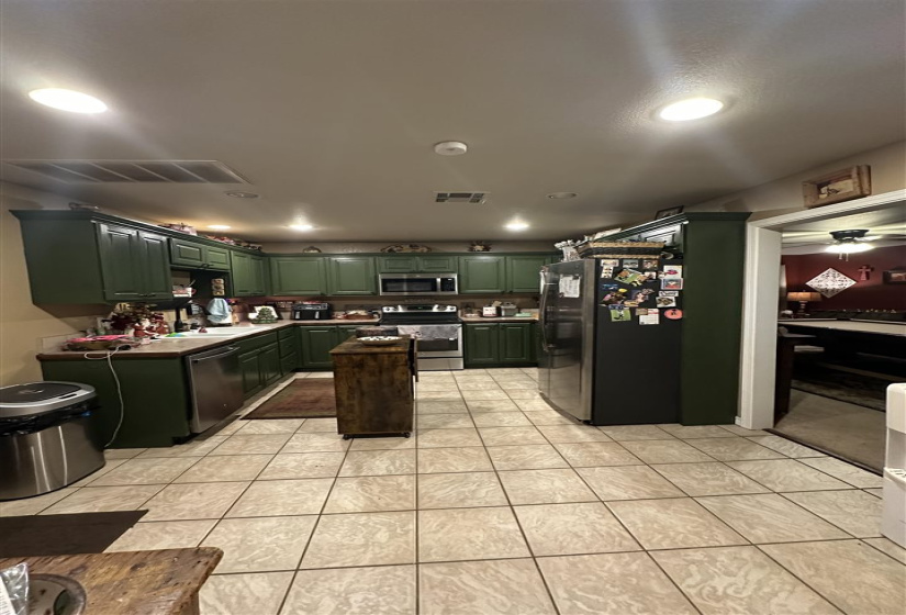 4 Bedrooms Bedrooms, 0 ,2 BathroomsBathrooms,Residential,Single Family,Deanna,2,133315