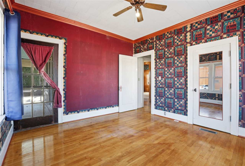 4 Bedrooms Bedrooms, 0 ,2 BathroomsBathrooms,Residential,Single Family,10th,1.5,133316