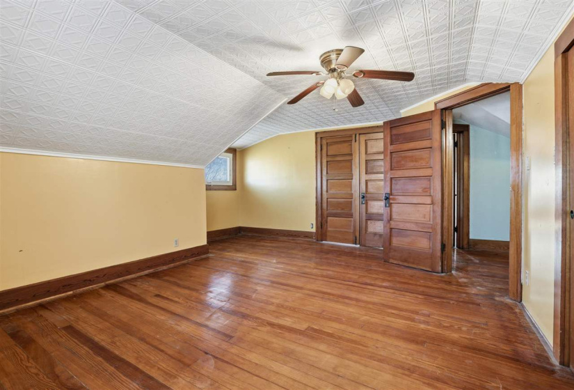 4 Bedrooms Bedrooms, 0 ,2 BathroomsBathrooms,Residential,Single Family,10th,1.5,133316