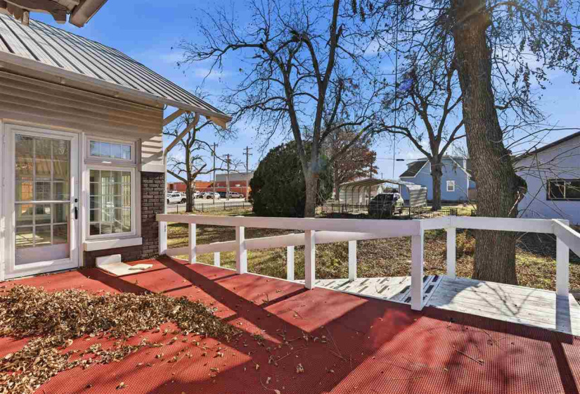 4 Bedrooms Bedrooms, 0 ,2 BathroomsBathrooms,Residential,Single Family,10th,1.5,133316