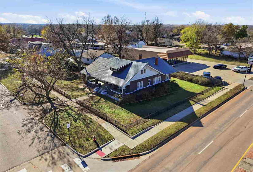 4 Bedrooms Bedrooms, 0 ,2 BathroomsBathrooms,Residential,Single Family,10th,1.5,133316