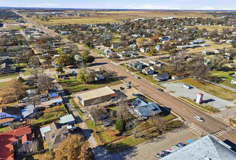 4 Bedrooms Bedrooms, 0 ,2 BathroomsBathrooms,Residential,Single Family,10th,1.5,133316