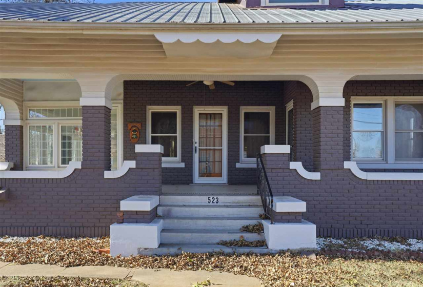 4 Bedrooms Bedrooms, 0 ,2 BathroomsBathrooms,Residential,Single Family,10th,1.5,133316