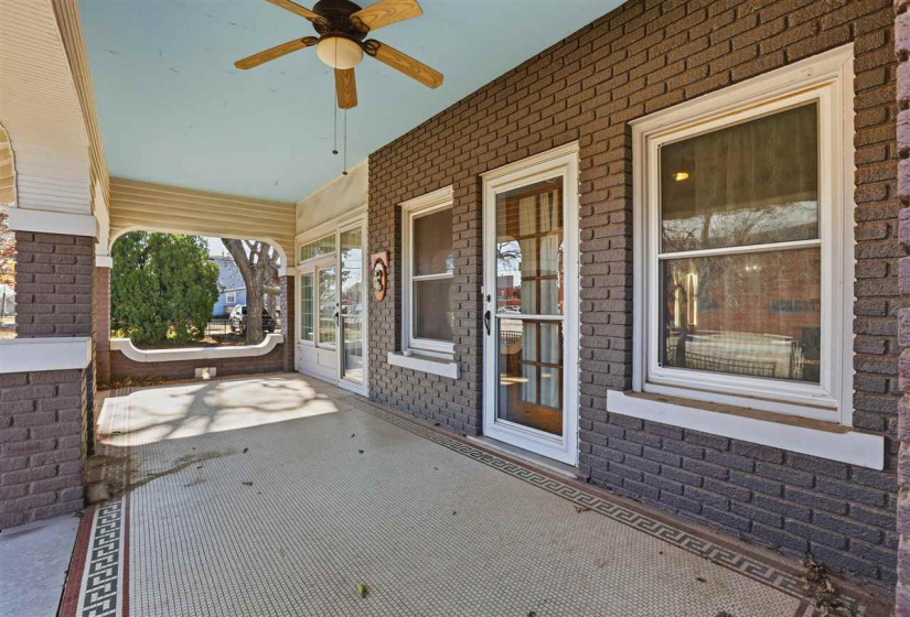 4 Bedrooms Bedrooms, 0 ,2 BathroomsBathrooms,Residential,Single Family,10th,1.5,133316