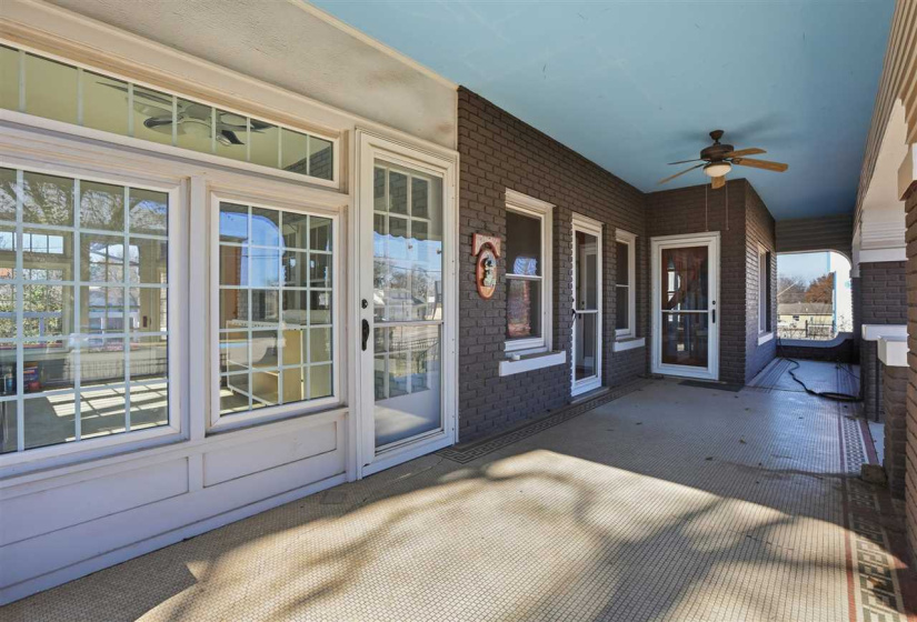 4 Bedrooms Bedrooms, 0 ,2 BathroomsBathrooms,Residential,Single Family,10th,1.5,133316