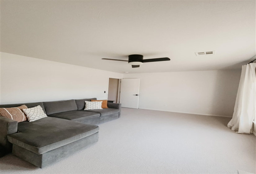 3 Bedrooms Bedrooms, 0 ,2 BathroomsBathrooms,Residential,Single Family,8th,1,133320