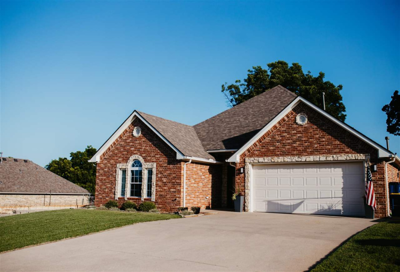 3 Bedrooms Bedrooms, 0 ,2 BathroomsBathrooms,Residential,Single Family,8th,1,133320