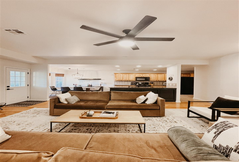 3 Bedrooms Bedrooms, 0 ,2 BathroomsBathrooms,Residential,Single Family,8th,1,133320