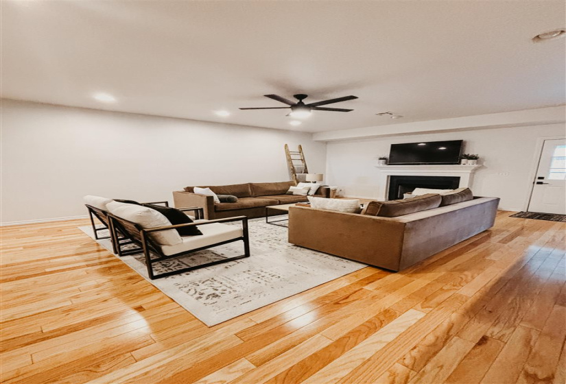 3 Bedrooms Bedrooms, 0 ,2 BathroomsBathrooms,Residential,Single Family,8th,1,133320