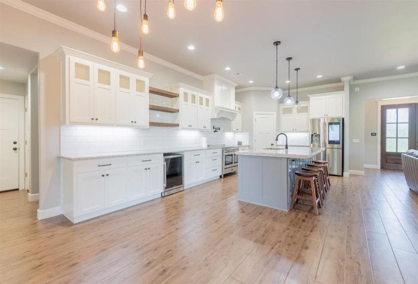 4 Bedrooms Bedrooms, 0 ,2 BathroomsBathrooms,Residential,Single Family,68th,1.5,133321