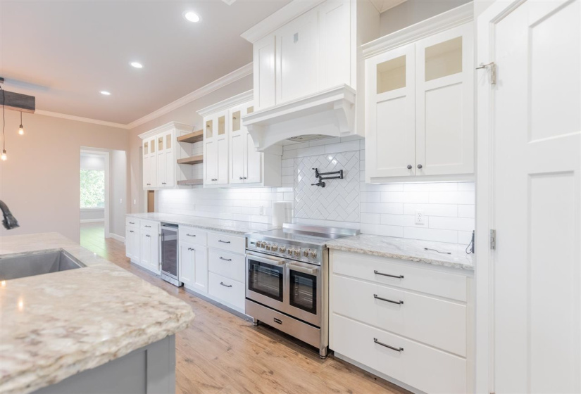 4 Bedrooms Bedrooms, 0 ,2 BathroomsBathrooms,Residential,Single Family,68th,1.5,133321