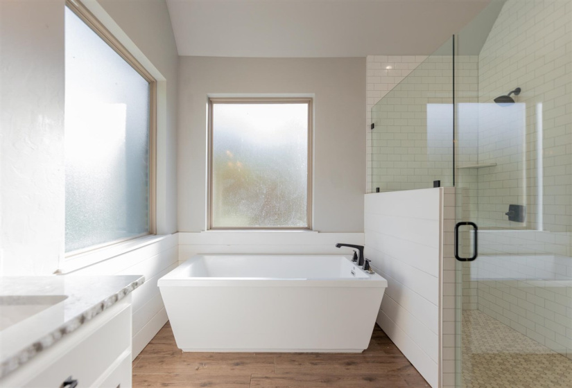 4 Bedrooms Bedrooms, 0 ,2 BathroomsBathrooms,Residential,Single Family,68th,1.5,133321