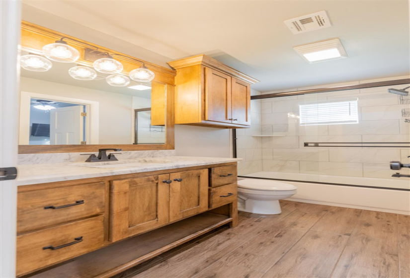 4 Bedrooms Bedrooms, 0 ,2 BathroomsBathrooms,Residential,Single Family,68th,1.5,133321