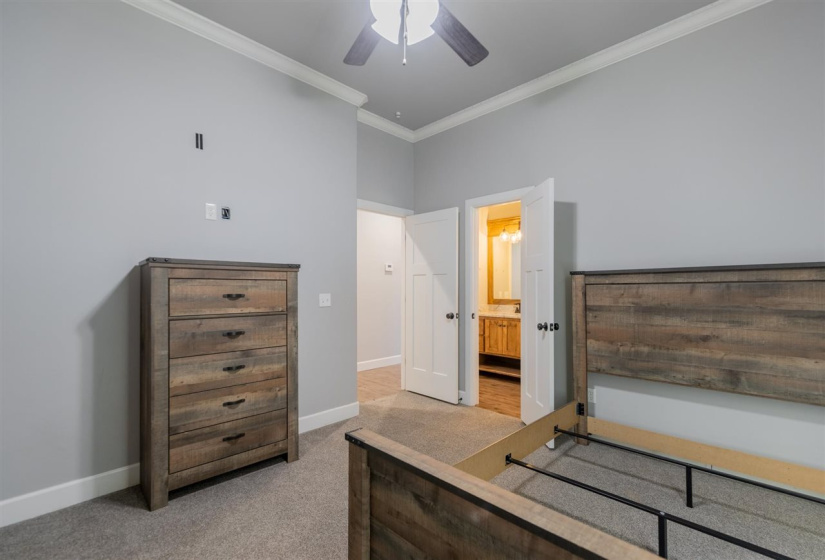 4 Bedrooms Bedrooms, 0 ,2 BathroomsBathrooms,Residential,Single Family,68th,1.5,133321