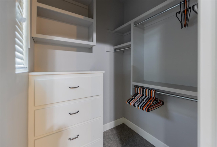 4 Bedrooms Bedrooms, 0 ,2 BathroomsBathrooms,Residential,Single Family,68th,1.5,133321