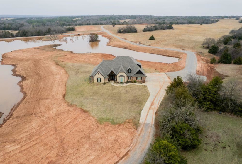 4 Bedrooms Bedrooms, 0 ,2 BathroomsBathrooms,Residential,Single Family,68th,1.5,133321