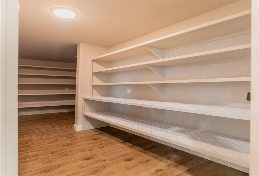 4 Bedrooms Bedrooms, 0 ,2 BathroomsBathrooms,Residential,Single Family,68th,1.5,133321