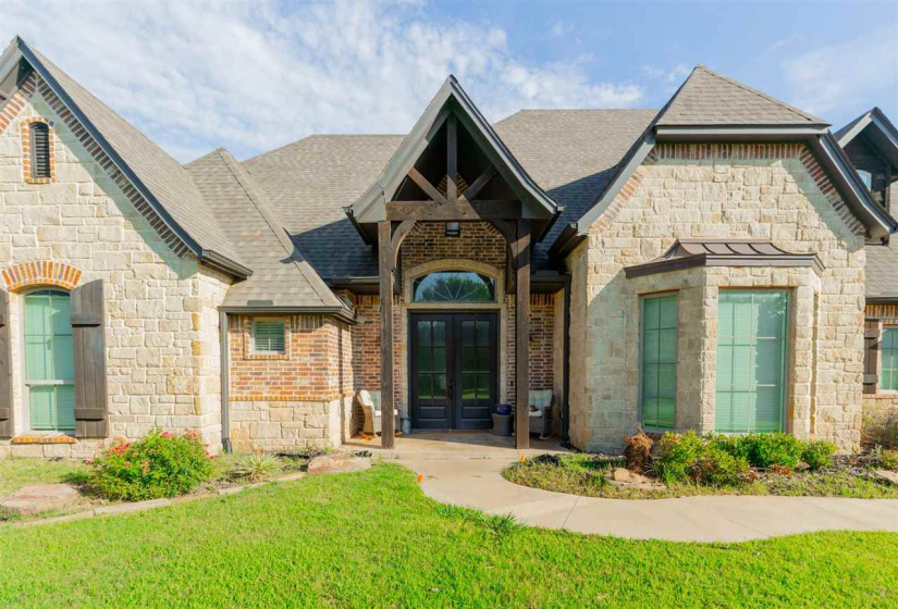 4 Bedrooms Bedrooms, 0 ,2 BathroomsBathrooms,Residential,Single Family,68th,1.5,133321