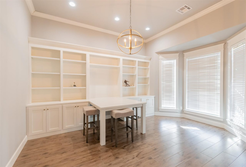 4 Bedrooms Bedrooms, 0 ,2 BathroomsBathrooms,Residential,Single Family,68th,1.5,133321