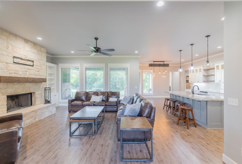 4 Bedrooms Bedrooms, 0 ,2 BathroomsBathrooms,Residential,Single Family,68th,1.5,133321