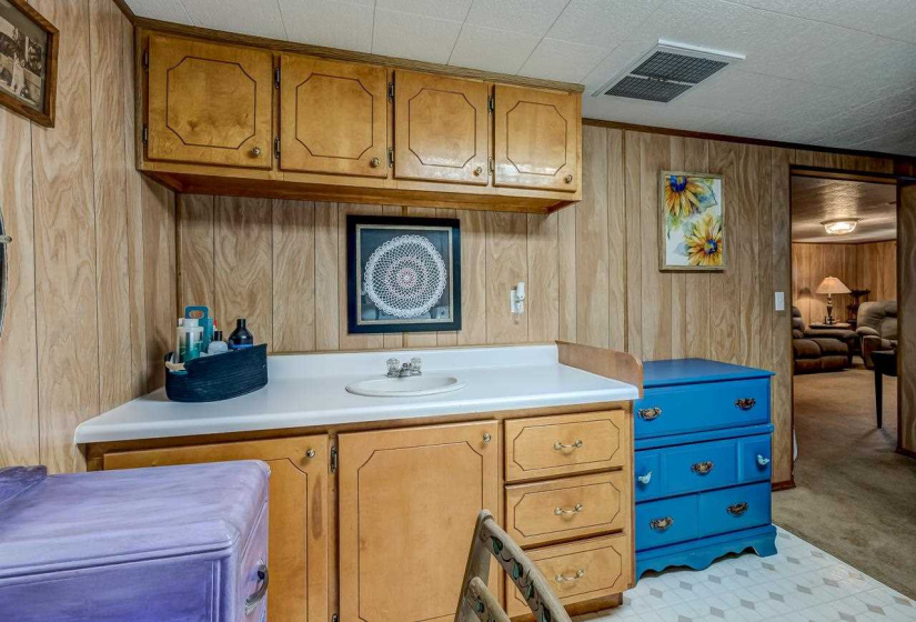 2 Bedrooms Bedrooms, 0 ,2 BathroomsBathrooms,Residential,Single Family,Old John Deere,1,133323