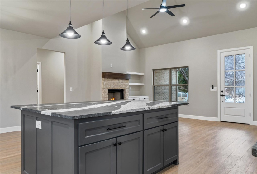 4 Bedrooms Bedrooms, 0 ,2 BathroomsBathrooms,Residential,Single Family,Rock Hollow,1,133324