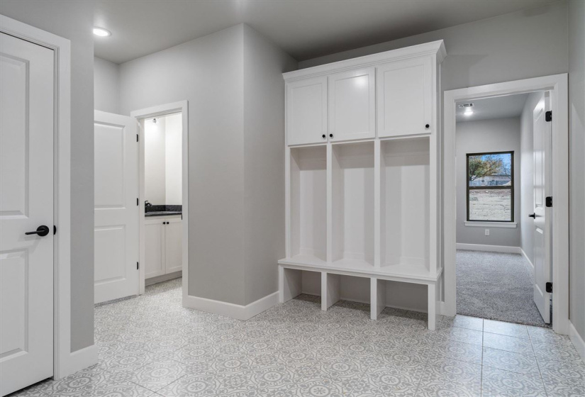 4 Bedrooms Bedrooms, 0 ,2 BathroomsBathrooms,Residential,Single Family,Rock Hollow,1,133324