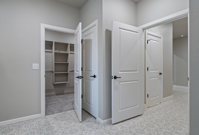 4 Bedrooms Bedrooms, 0 ,2 BathroomsBathrooms,Residential,Single Family,Rock Hollow,1,133324