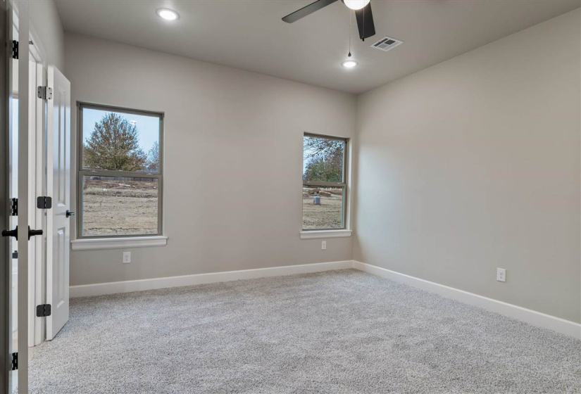 4 Bedrooms Bedrooms, 0 ,2 BathroomsBathrooms,Residential,Single Family,Rock Hollow,1,133324