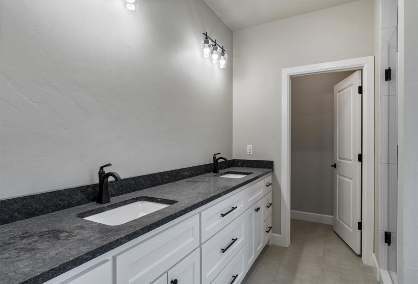 4 Bedrooms Bedrooms, 0 ,2 BathroomsBathrooms,Residential,Single Family,Rock Hollow,1,133324