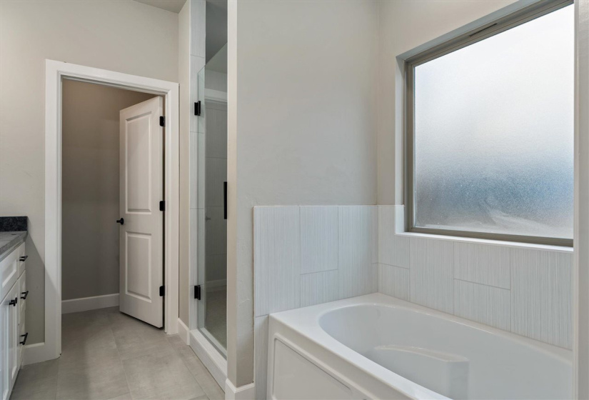 4 Bedrooms Bedrooms, 0 ,2 BathroomsBathrooms,Residential,Single Family,Rock Hollow,1,133324