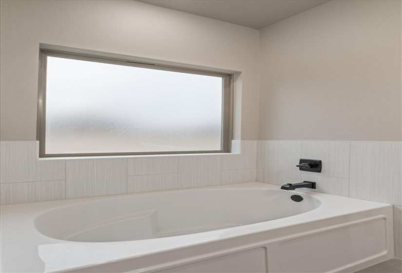 4 Bedrooms Bedrooms, 0 ,2 BathroomsBathrooms,Residential,Single Family,Rock Hollow,1,133324