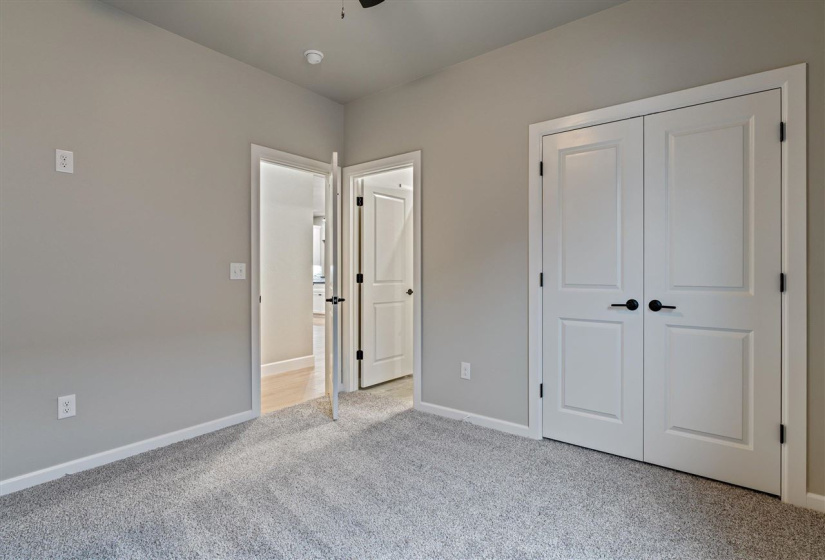 4 Bedrooms Bedrooms, 0 ,2 BathroomsBathrooms,Residential,Single Family,Rock Hollow,1,133324