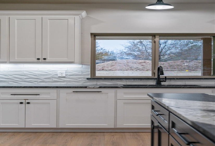 4 Bedrooms Bedrooms, 0 ,2 BathroomsBathrooms,Residential,Single Family,Rock Hollow,1,133324