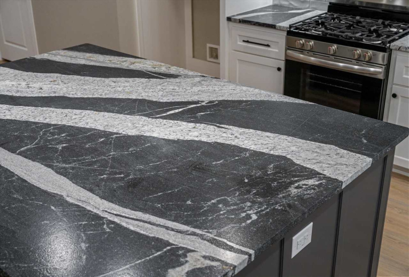 4 Bedrooms Bedrooms, 0 ,2 BathroomsBathrooms,Residential,Single Family,Rock Hollow,1,133324