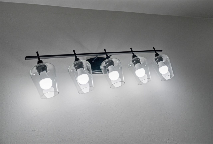 4 Bedrooms Bedrooms, 0 ,2 BathroomsBathrooms,Residential,Single Family,Rock Hollow,1,133324