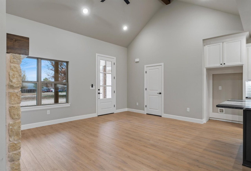 4 Bedrooms Bedrooms, 0 ,2 BathroomsBathrooms,Residential,Single Family,Rock Hollow,1,133324