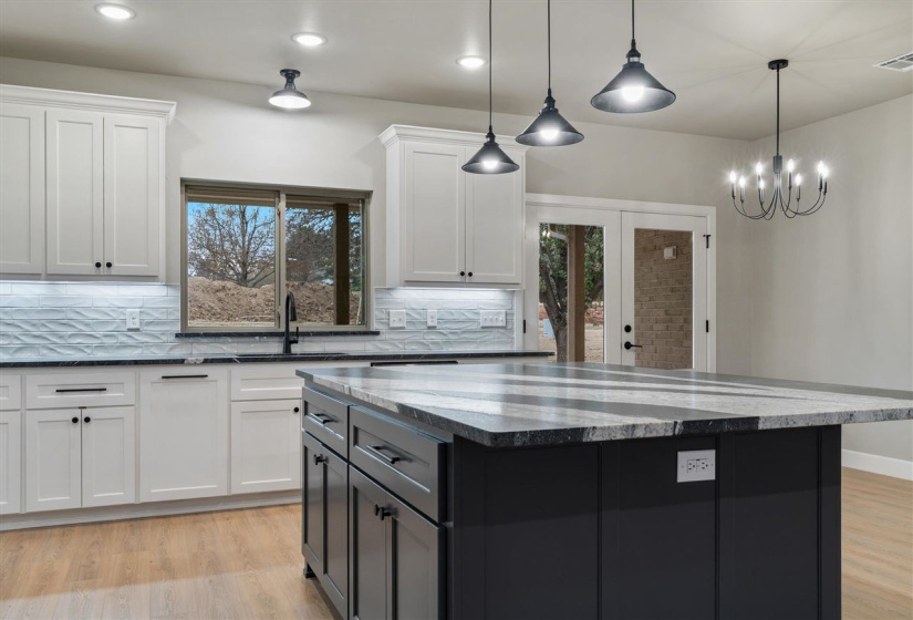 4 Bedrooms Bedrooms, 0 ,2 BathroomsBathrooms,Residential,Single Family,Rock Hollow,1,133324