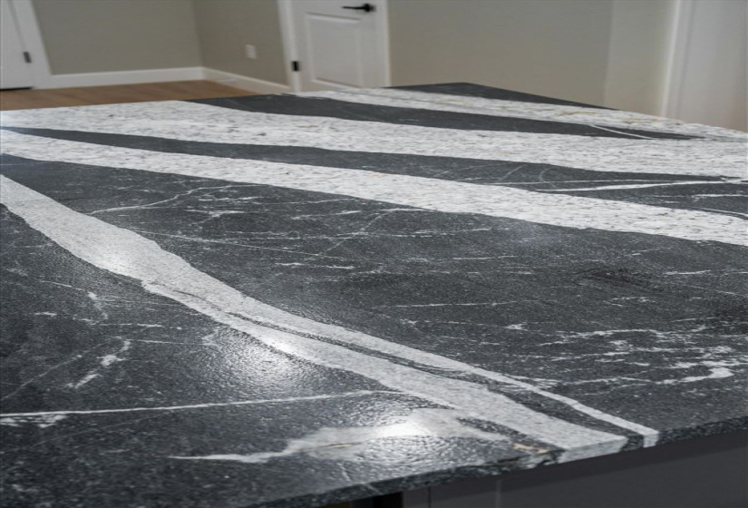 4 Bedrooms Bedrooms, 0 ,2 BathroomsBathrooms,Residential,Single Family,Rock Hollow,1,133324