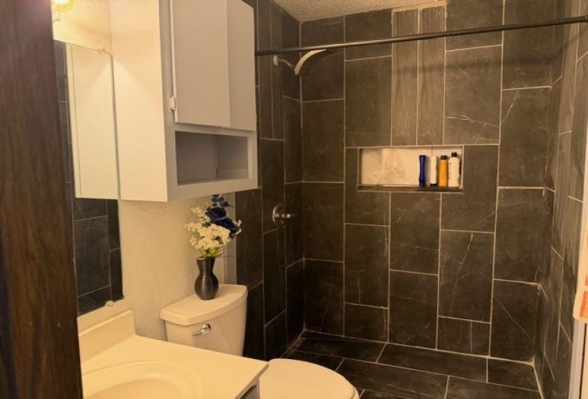 3 Bedrooms Bedrooms, 0 ,1 BathroomBathrooms,Residential,Single Family,Parkview Dr,1,133326