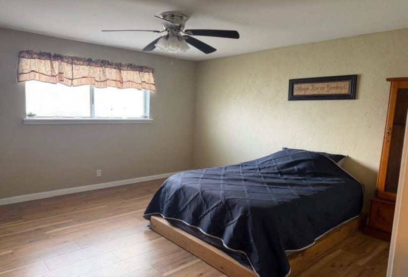 3 Bedrooms Bedrooms, 0 ,1 BathroomBathrooms,Residential,Single Family,Parkview Dr,1,133326