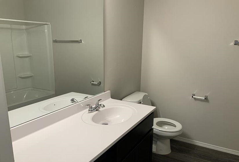 4 Bedrooms Bedrooms, 0 ,2 BathroomsBathrooms,Residential,Single Family,Brooke,1,129707