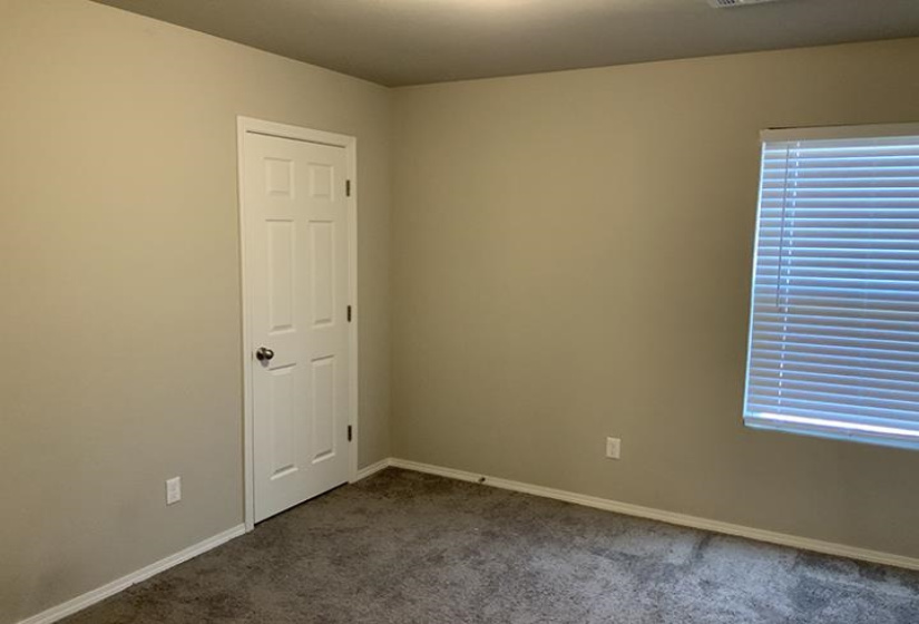 4 Bedrooms Bedrooms, 0 ,2 BathroomsBathrooms,Residential,Single Family,Brooke,1,129707