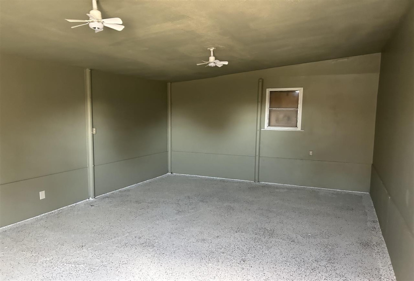 2 Bedrooms Bedrooms, 0 ,1 BathroomBathrooms,Residential,Single Family,Birch,1,133327