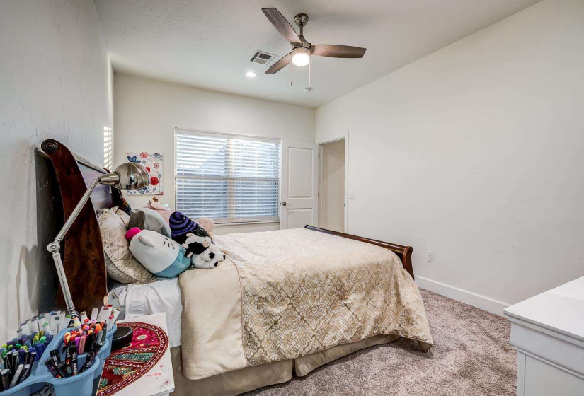 5 Bedrooms Bedrooms, 0 ,3 BathroomsBathrooms,Residential,Single Family,scissortail,2,133330