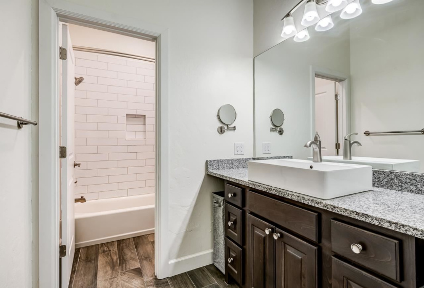 5 Bedrooms Bedrooms, 0 ,3 BathroomsBathrooms,Residential,Single Family,scissortail,2,133330