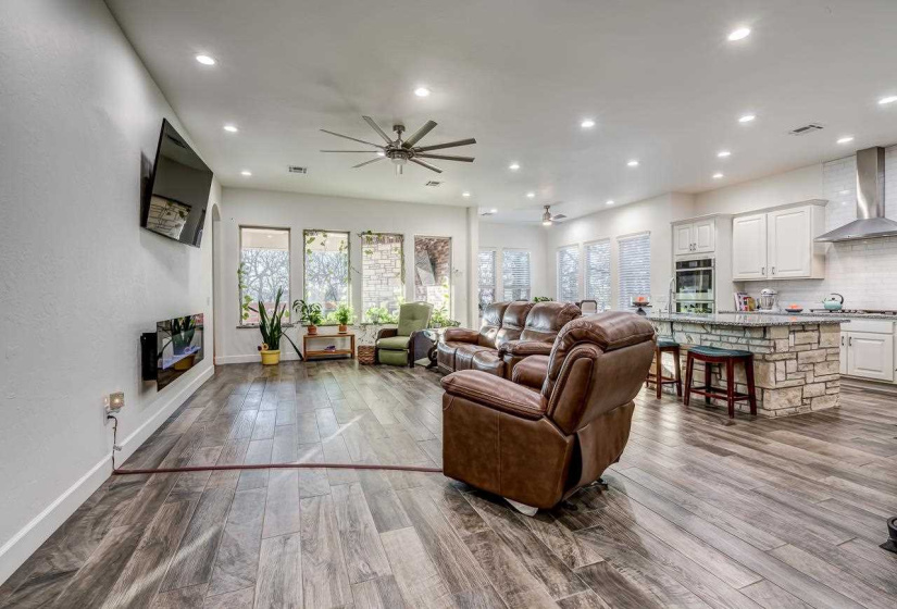 5 Bedrooms Bedrooms, 0 ,3 BathroomsBathrooms,Residential,Single Family,scissortail,2,133330