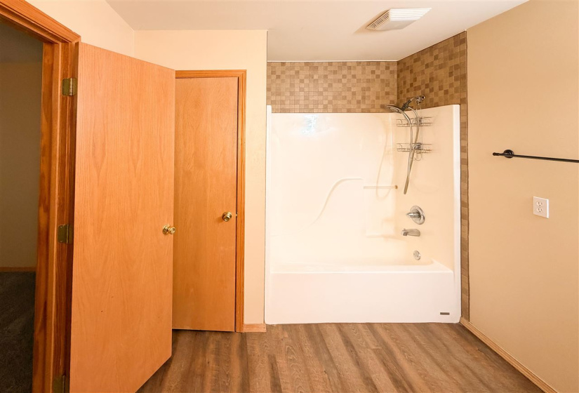 4 Bedrooms Bedrooms, 0 ,2 BathroomsBathrooms,Residential,Single Family,Second,1,133332